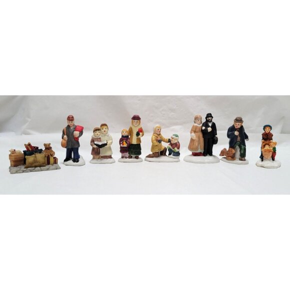 Lot of 8 Mixed Vintage Christmas Seasonal Village Figures - Lot A - Picture 2 of 7